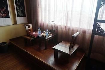 Lijiang Encounter Days Inn Екстер'єр фото