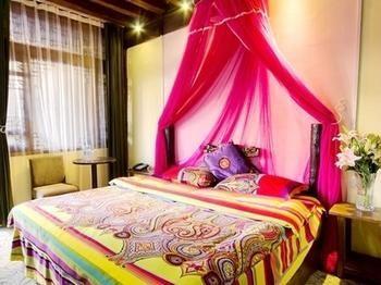 Lijiang Encounter Days Inn Екстер'єр фото