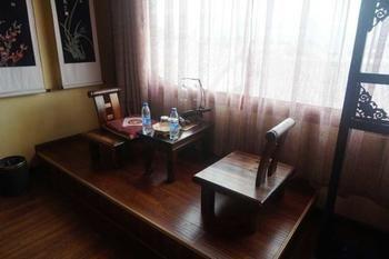 Lijiang Encounter Days Inn Екстер'єр фото